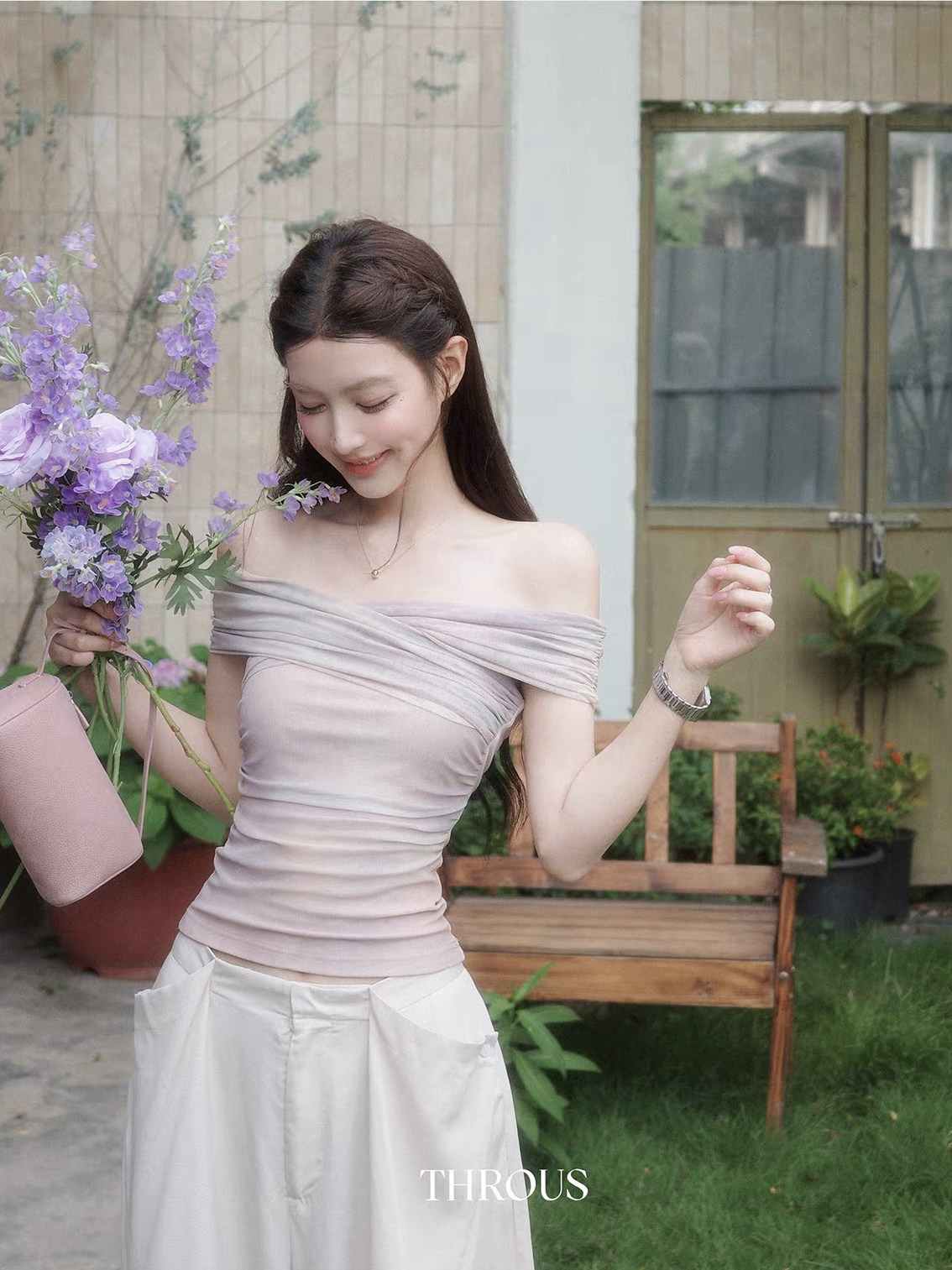 감사합니다. 아니요 고기 오프숄더 헤일로 염색 허리 수축 티셔츠 여성 여름 부드러운 바람 십자가 디자인 센스 몸매 가꾸기 슬림해 보이는 맨위
