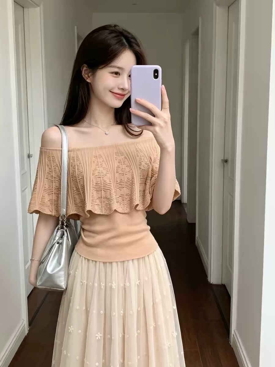 한 부서 부드러운 바람 오프숄더 홀로우 아웃 니트 스웨터 여성 여름 새로운 품격 몸매 가꾸기 슬림해 보이는 다용도 연령 감소 맨위