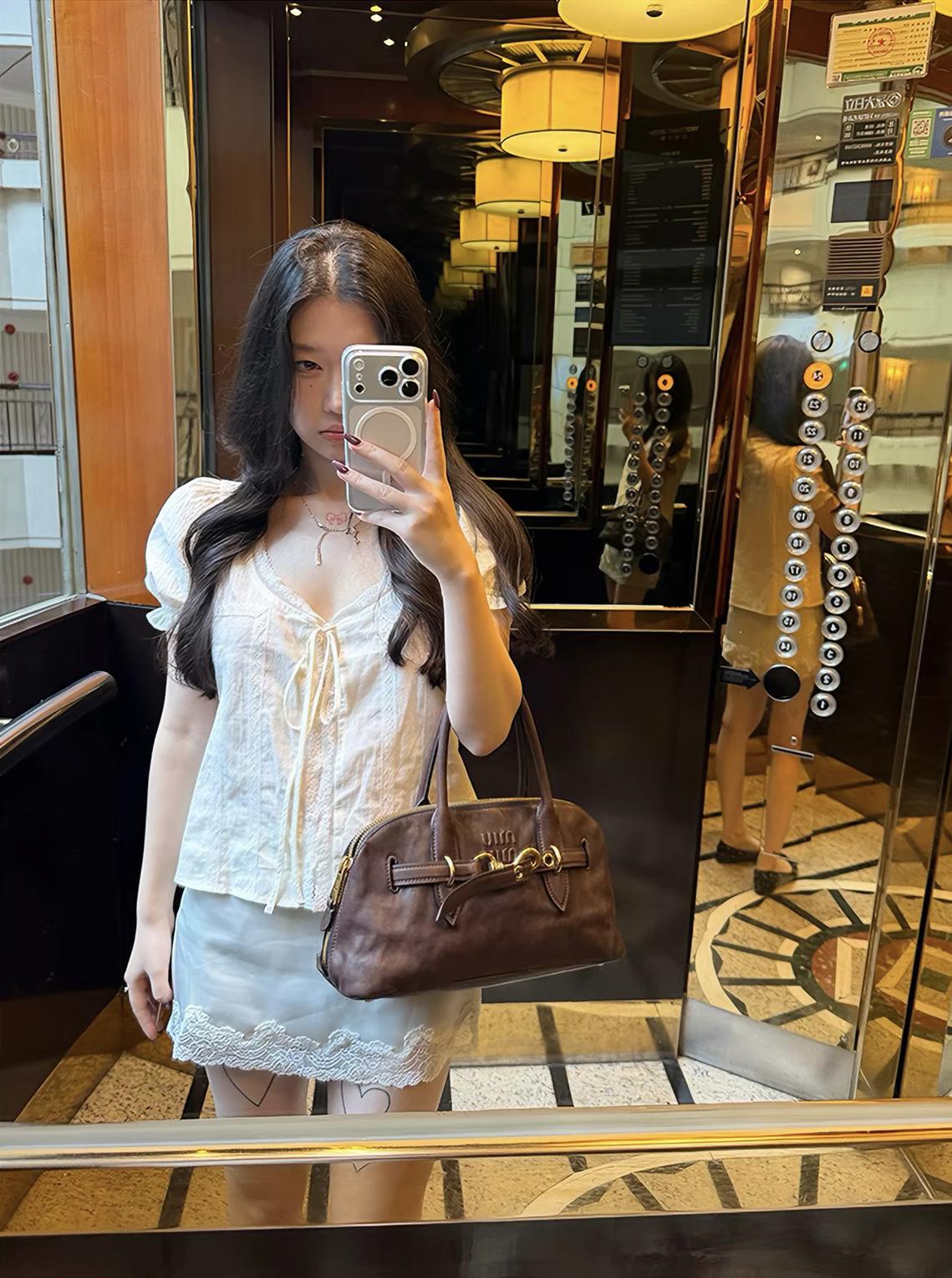 sheepland 부드러운 욕망 끓인 물 레이스 광장 칼라 거품 소매 반팔 여성 셔츠 여름 슬림해 보이는 작은 셔츠 맨위