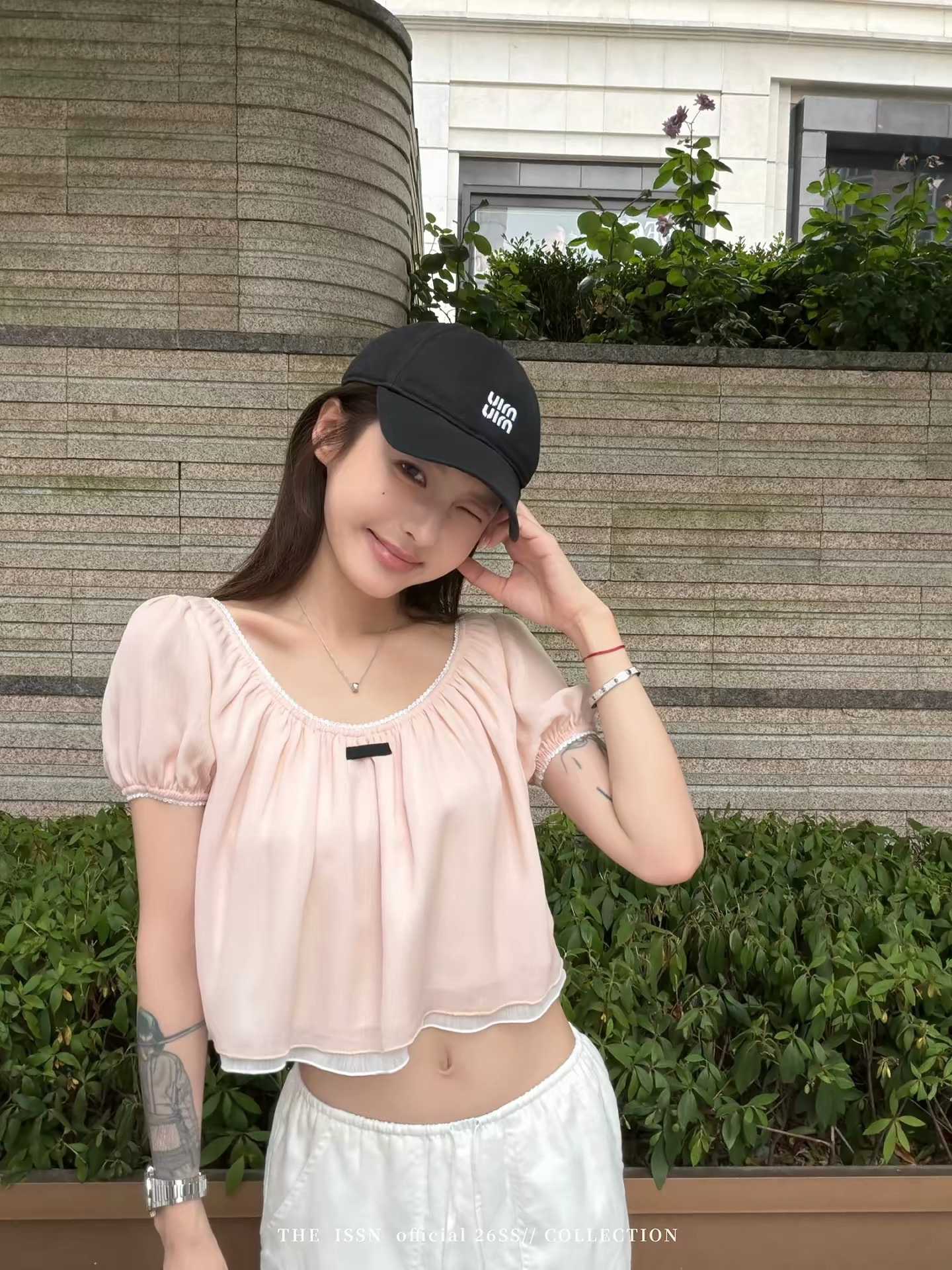 닝 부문 u 칼라 거품 소매 쇼트 스타일 티셔츠 여성 여름 새로운 한 부서 배색 패치워크 슬림해 보이는 루즈핏 슬림해 보이는 맨위