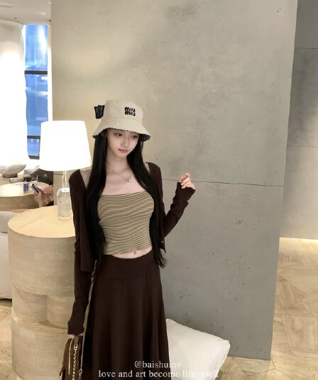 화이트 워터 여성 기초 분위기 센스 긴팔 오픈 가디건 몸매 가꾸기 튜브탑 여성 가을 한 마디 반신 스커트 한 부서 순수한 욕망 세트 그룹