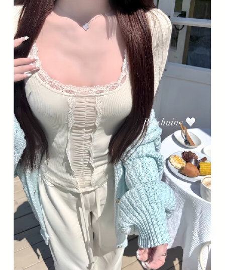 화이트 워터 여성 榛 과일 초콜릿 레이스 레이스 u 칼라 티셔츠 여성 이른 가을 한 부서 디자인 센스 순수한 욕망 섹시함 맨위