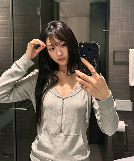 아메리칸 레트로 bm 바람 페이크 레이어드 레이스 조각 후드 티 스웨터 여성 가을 2026 새로운 몸매 가꾸기 긴팔 맨위