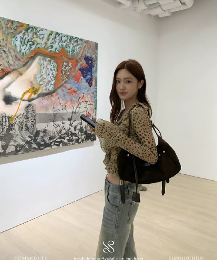 sun11 얕은 표범 작은 셔츠 레오파드 무늬 프린트 V넥 프릴 여성 셔츠 가을 순수한 욕망 허리 수축 품격 짧은 맨위