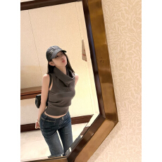 批发titi小姐姐【清潭洞欧尼】 翻折<b class='q'>一字肩</b>针织<b class='q'>上衣</b>女堆堆领无袖背心