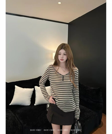 이른 가을 새로운 분위기 센스 한 부서 느긋한 바람 스트라이프 단추 V넥 긴팔 인사이드 가져 가라. 티셔츠 외출용 맨위 여성