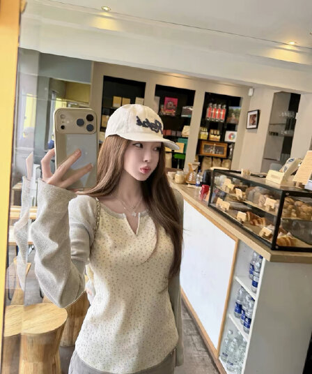 suuuicee 꽃 작 은 상자 파편 작은 v 종류 라운드 넥 디자인 삽입 어깨 소매 꽃무늬 프린트 긴팔 티셔츠