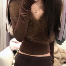 批发性感辣妹毛茸茸拼接V领长袖打底衫女秋<b class='q'>冬</b>新款收腰外穿短款上衣ins