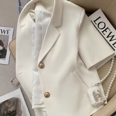 批发米白色短袖西装<b class='q'>外套</b>女2026夏季新款短款小个子显瘦网红炸街西服潮