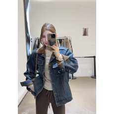 批发高级感超好看牛仔外套女<b class='q'>冬</b>加绒2025新款小个子翻领加厚羊羔毛棉服
