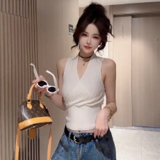 批发辣妹风性感v领针织背心女2026夏季新款外穿洋气收腰显瘦无袖上衣