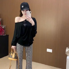 慵懒风白色露肩长袖T恤女装春季蝙蝠袖休闲防晒罩衫辣妹宽松上衣