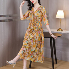 批发真丝<b class='q'>连衣裙</b>女2026夏季新款收腰V领显瘦高端精致碎花裙桑蚕丝<b class='q'>长裙</b>