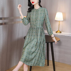 批发高端妈妈洋气碎花连衣裙女2026<b class='q'>秋</b>季新款贵夫人法式别致复古长裙子