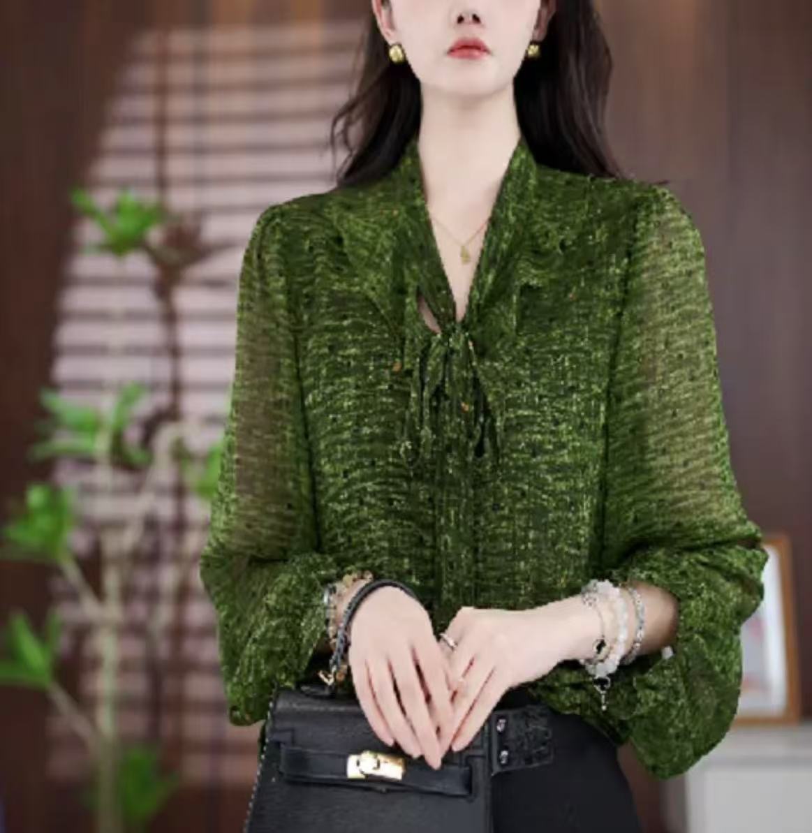 2026 봄 여름 윤진 실크 프린트 셔츠