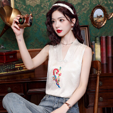 批发2026夏季新款<b class='q'>清凉</b>夏日设计感无袖V上衣领复古小众