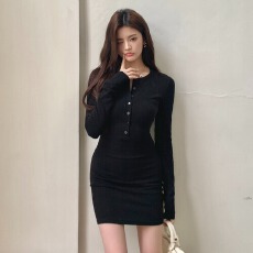 批发实拍2026春装新款设计感排扣长袖修身<b class='q'>连衣裙</b>女打底显瘦短裙包臀裙