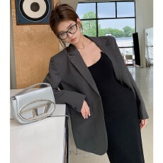 批发实拍2026春装新款高级感设计女士灰色休闲西装<b class='q'>外套</b>女上衣<b class='q'>气质</b>百搭