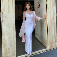 批发实拍2026春夏新款设计镂空露背吊带裙白色<b class='q'>连衣裙</b>a字长裙女带胸垫