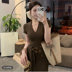 批发2026夏季新款时尚裙子气质显瘦V领短袖上衣套装