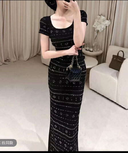 2026 여름 새로운 광장 칼라 반팔 면 소재 드레스 품격 명문 여성 바람 몸매 가꾸기 슬림해 보이는 광장 훈련 핫픽스 롱 스커트