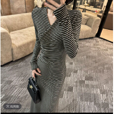 批发设计感<b class='q'>条纹</b>系列苔藓绿细闪修身长袖连衣<b class='q'>裙</b>早秋款连衣<b class='q'>裙</b>