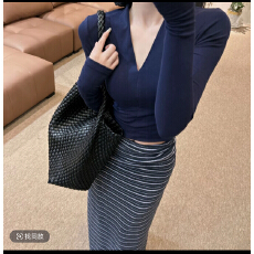 批发秋季韩系休闲气质套装长袖上衣显瘦<b class='q'>条纹</b><b class='q'>半身裙</b>两件套