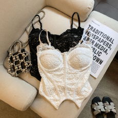 批发实拍纯欲风设计感吊带<b class='q'>背心</b>外<b class='q'>穿</b>辣妹美背内衣露肩无袖露脐打底上衣