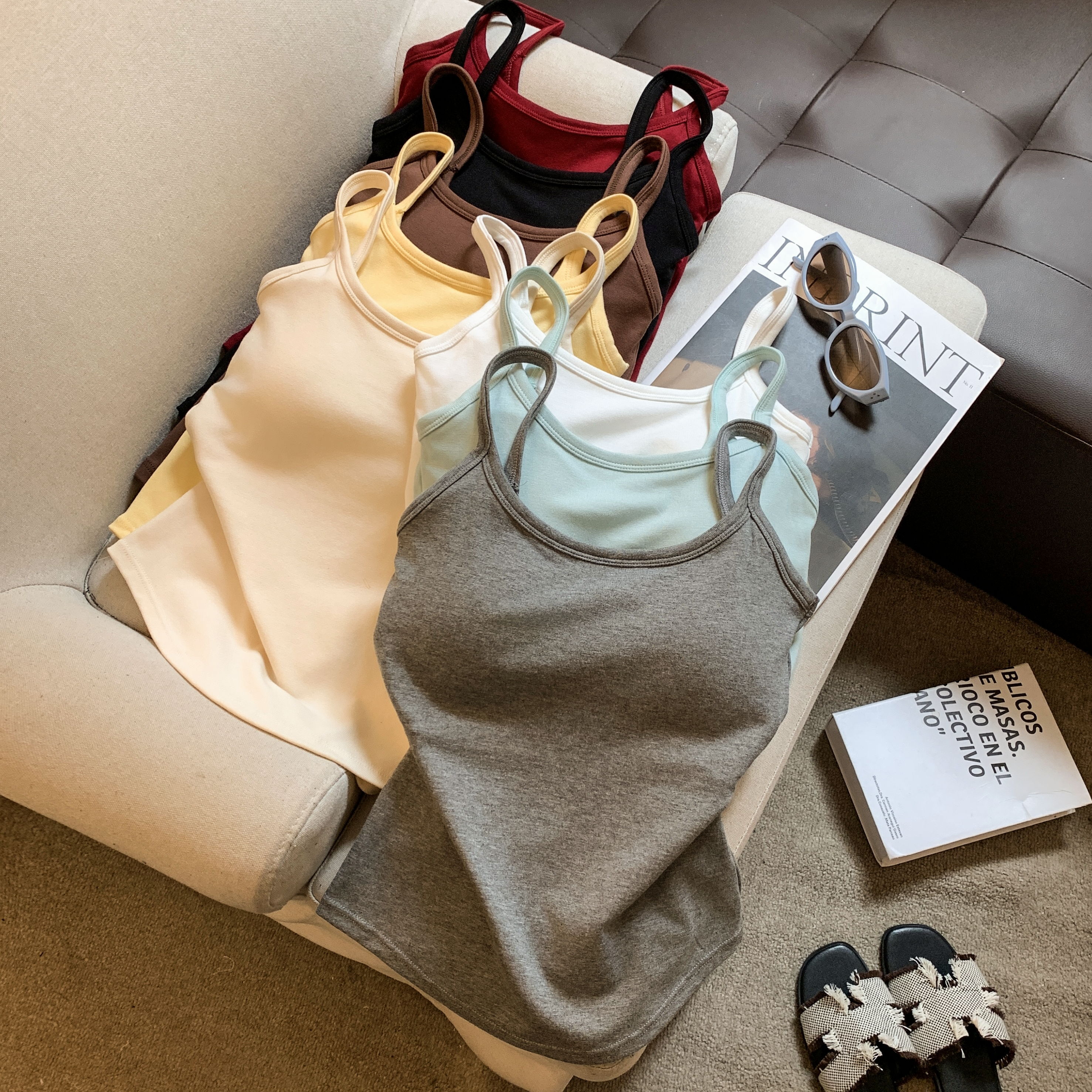 실사 학원 스타일 캐미솔 인사이드 가져 가라. 슬립 기본 셔츠 대 u 아름다움 뒤로 외출용 민소매 오프숄더 맨위 조끼