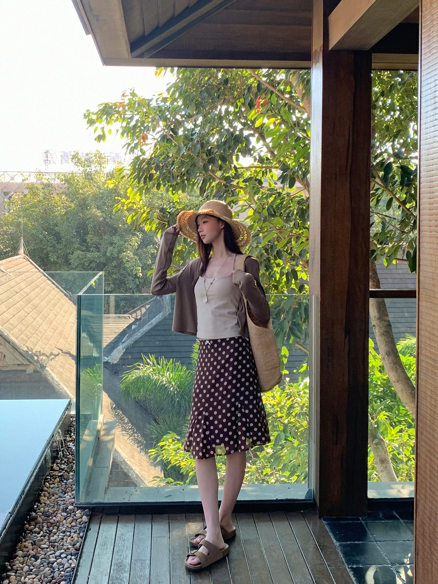 레드 맨 파빌리온 한 마디 반신 스커트 여성 2026 새로운 여름 타이트 스커트 인어 꼬리 스커트 브라운 도트 무늬 작은 키 치마 아이들