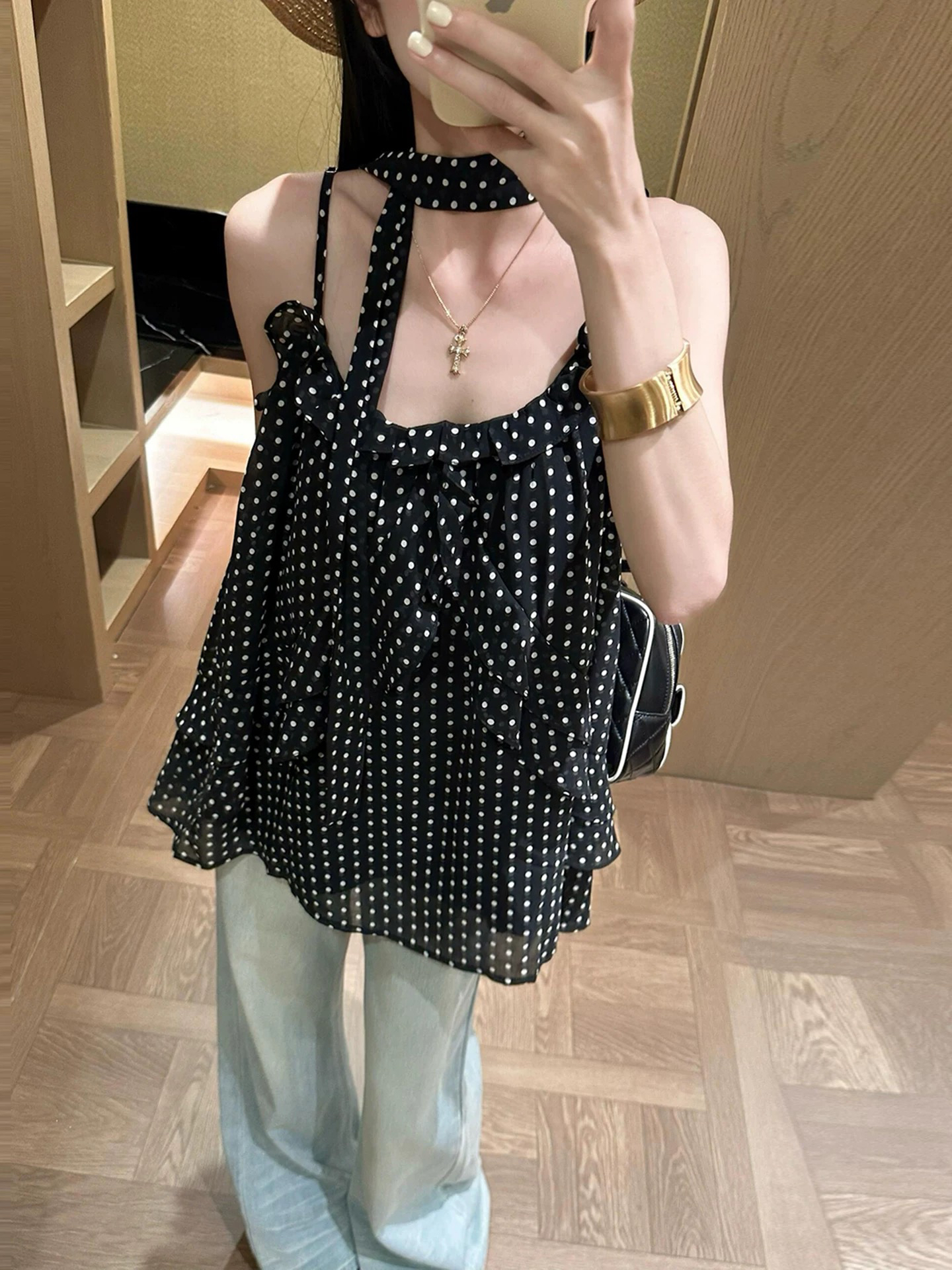 검정색 도트 무늬 캐미솔 여름 휴가 순수한 욕망 바람 품격 루즈핏 슬림해 보이는 민소매 아름다운 외출용 맨위