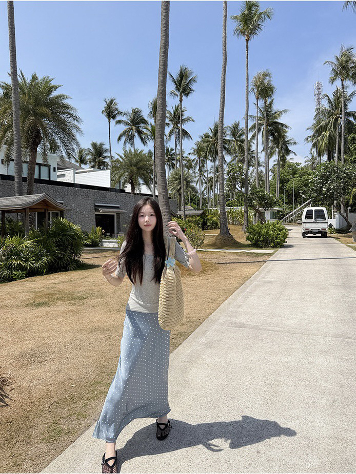 para jie 시 지에 5 16 늦게 20 점 켜기 새로운 안개 블루 도트 무늬 프랑스식 레트로 새틴 도트 무늬 반 스커트