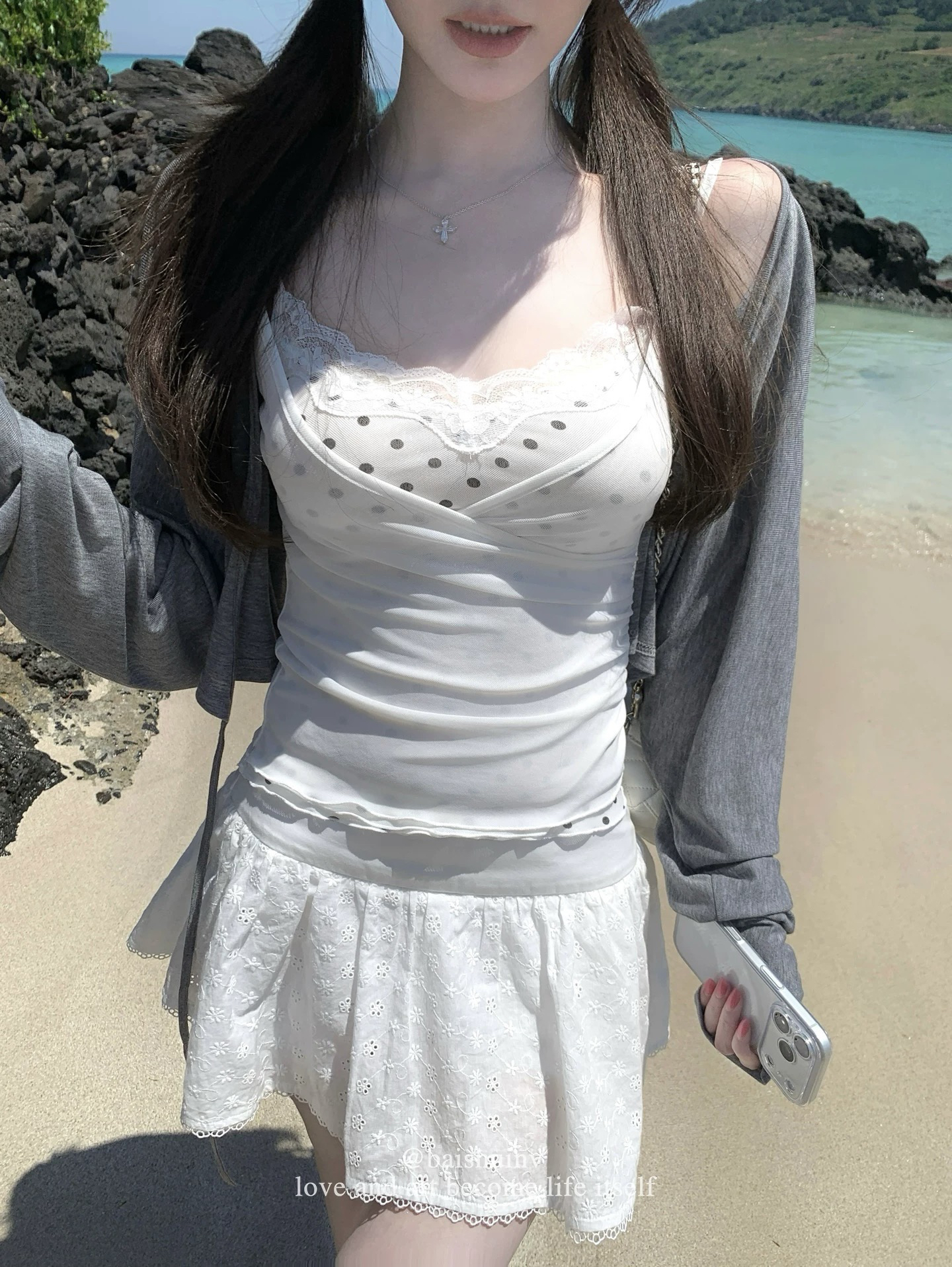 화이트 워터 여성 발레 자매 V넥 레이스 페이크 레이어드 캐미솔 여름 디자인 센스 슬림해 보이는 순수한 욕망 맨위