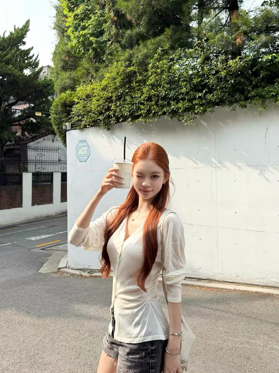 안녕하세요. 팬 팬 꼬집기 허리 나 잘 한 다 100 라이 경기 서울 도루 부드러운 통기성 V넥 니트 오픈 가디건 맨위