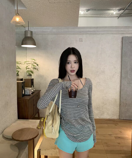 레드 맨 파빌리온 자외선 차단 블라우스 여성 2026 새로운 여름 착용 가져 가라. 긴팔 티셔츠 회색 스트라이프 루즈핏 한 첨부 된 의류