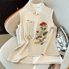 批发秋冬新中式复古小圆领盘扣国潮民族风缎面珠片上衣马甲开衫女外套