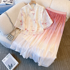批发2026新款仙气旗袍套装 新中式盘扣<b class='q'>上衣</b> 渐变粉百褶仙女裙两件套
