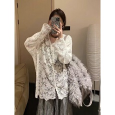 批发法式辣妹v领网纱<b class='q'>打底衫</b><b class='q'>蕾丝</b>衫夏季新款设计感宽松衬衫女装上衣