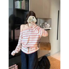 批发纯棉2026早<b class='q'>春</b>甜辣红色条纹斜肩T恤女气质休闲长袖露肩针织衫上
