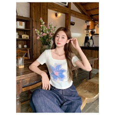 批发美式印花正肩短袖t恤女夏季褶皱收腰显瘦方领露锁骨短款小衫<b class='q'>上衣</b>