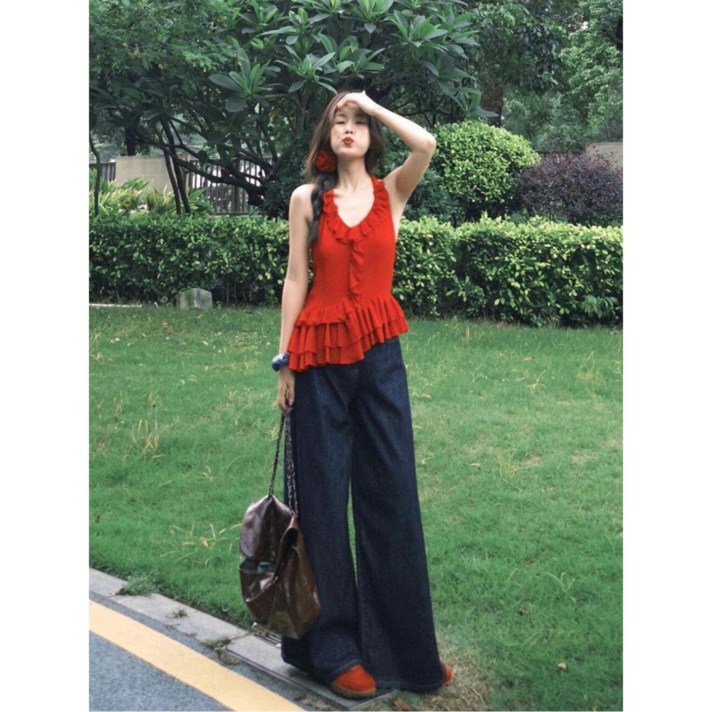 높은 품질 쉬폰 네리 달콤한 핫걸 빨간색 불규칙 작은 대중 디자인 센스 슬립 여성