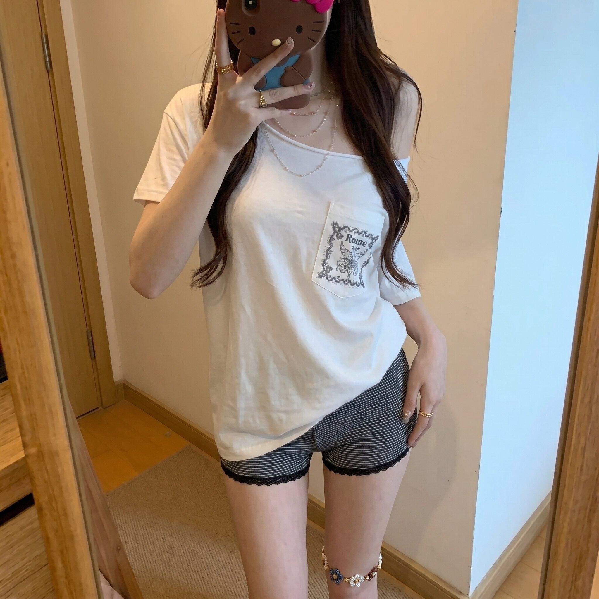 반팔 맨위 작은 대중 느긋한 바람 핫걸 비스듬한 칼라 오프숄더 프린트 주머니 티셔츠 여성 새로운 캐주얼 다용도 루즈핏