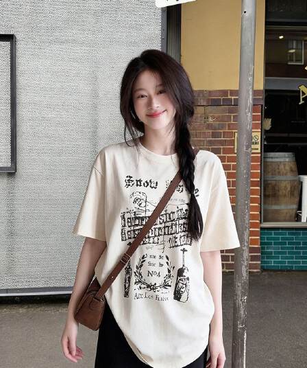 원본 원단 당겨서 이후 패키지 균열 낙서 프린트 반팔 티셔츠 여성 다용도 루즈핏 슬림해 보이는 풀오버 맨위