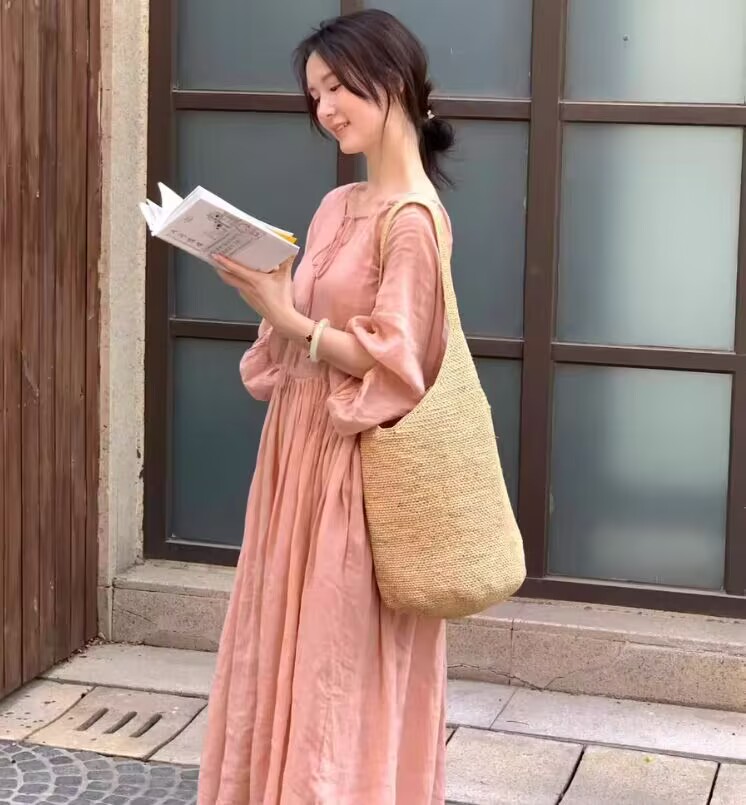 재고 있음 여름 드레스 새로운 빅 사이즈 여성 의류 핑크색 라미 빅 사이즈 V넥 레이스업 드레스 루즈핏 여성 치마