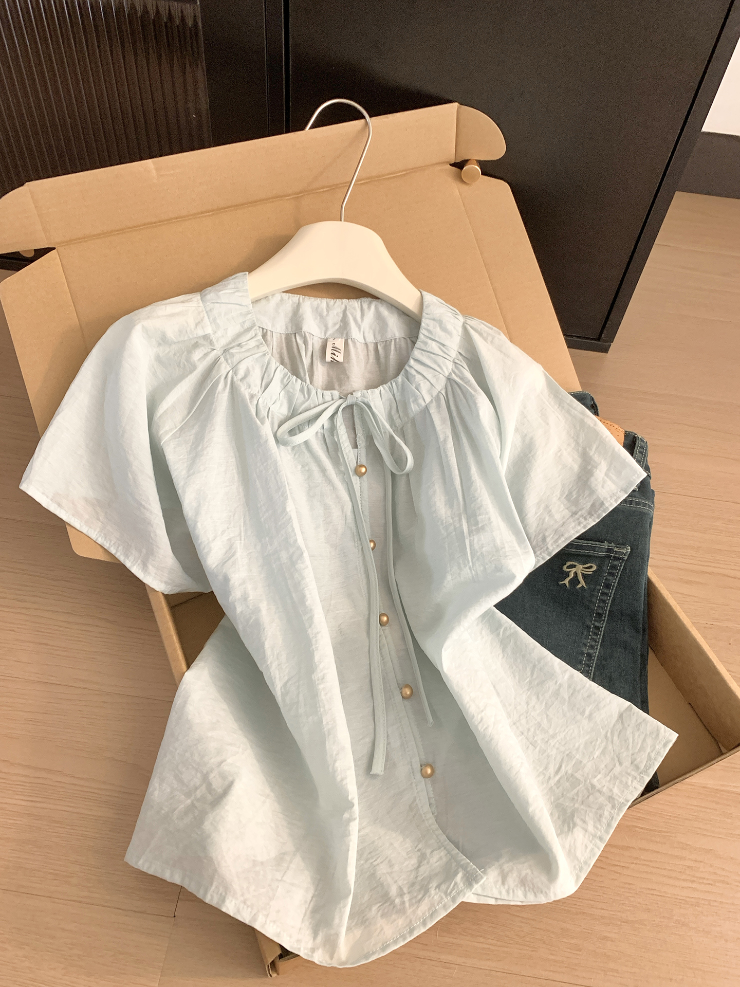 실사 통제 가격 20 프랑스식 부드러운 바람 펌프 로프 레이스업 네클라인 반팔 여성 셔츠 여름 녹색 슬림해 보이는 맨위