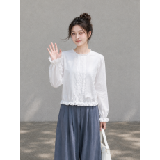 批发法式气质蕾丝花边白色长袖<b class='q'>衬衫</b><b class='q'>女</b>秋季设计感别致减龄短款显瘦上衣