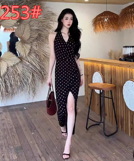 순수한 욕망 부드러운 바람 V넥 민소매 조끼 여성 드레스 2026 여름 새로운 허리 수축 트임 롱 스커트 예복 치마