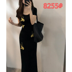 批发法式赫本风蝴蝶印花短袖连衣裙女春夏高级感御姐气质开叉包臀长裙