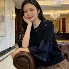 批发重工镶钻钉珠圆领喇叭袖冰丝<b class='q'>宽松</b>上衣女