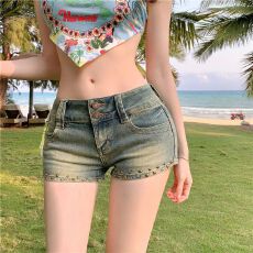 批发潮流复古韩版<b class='q'>休闲</b><b class='q'>牛仔裤</b>女春夏款设计感A字紧身显瘦包臀牛仔热裤